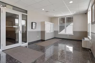 6995 S Riverwood Blvd #S-301, Franklin, WI 53132 - Photo 2