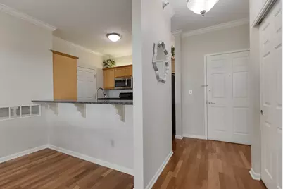 6995 S Riverwood Blvd #S-301, Franklin, WI 53132 - Photo 10