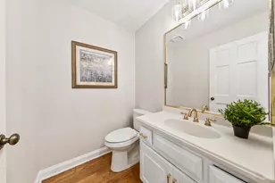 8266 S Country Club Cir, Franklin, WI 53132 - Photo 18