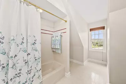 8266 S Country Club Cir, Franklin, WI 53132 - Photo 32