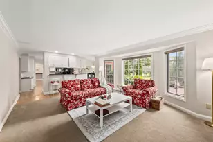 8266 S Country Club Cir, Franklin, WI 53132 - Photo 8