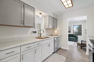 530 Manchester Ln, Hartland, WI 53029 - Photo 10