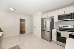 W131S6689 Kipling Dr, Muskego, WI 53150 - Photo 12