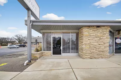 3818  60th St, Kenosha, WI 53144 - Photo 2