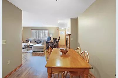 17354 W Lincoln Ave, New Berlin, WI 53146 - Photo 10