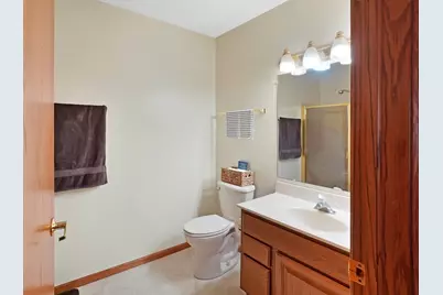 17354 W Lincoln Ave, New Berlin, WI 53146 - Photo 14