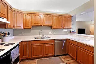 17354 W Lincoln Ave, New Berlin, WI 53146 - Photo 8