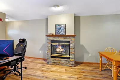 17354 W Lincoln Ave, New Berlin, WI 53146 - Photo 4