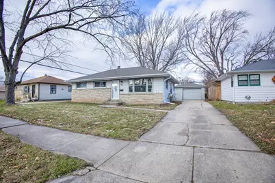 10500 W Rae Ave, Milwaukee, WI 53225 - Photo 16