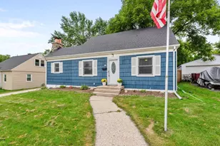 125 Summit Dr, Port Washington, WI 53074 - Photo 4