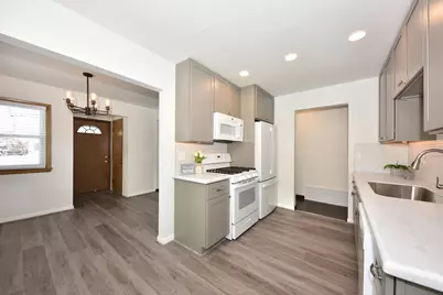 4314 N 68th St, Milwaukee, WI 53216 - Photo 10