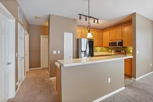 N17W26541 Meadowgrass Circle, Pewaukee, WI 53072 - Photo 4
