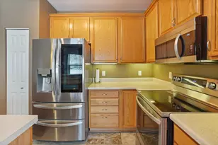 N17W26541 Meadowgrass Circle, Pewaukee, WI 53072 - Photo 6