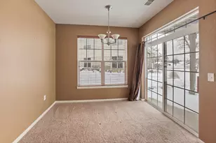 N17W26541 Meadowgrass Circle, Pewaukee, WI 53072 - Photo 10