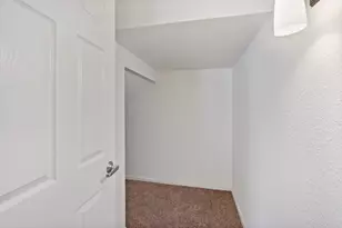 N17W26541 Meadowgrass Circle, Pewaukee, WI 53072 - Photo 18