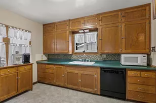 1025 N 15th St, Manitowoc, WI 54220 - Photo 12