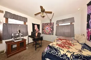 11811 W Flagg Ave, Milwaukee, WI 53225 - Photo 12