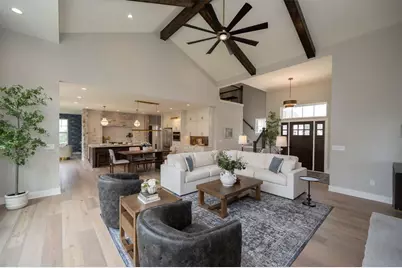 N66W21471  Sagebrush Dr, Menomonee Falls, WI 53051 - Photo 4