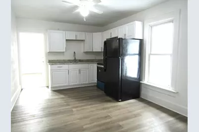 1711 E Belleview Pl, Milwaukee, WI 53211 - Photo 8