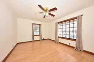 1971 S 32nd St, Milwaukee, WI 53215 - Photo 4