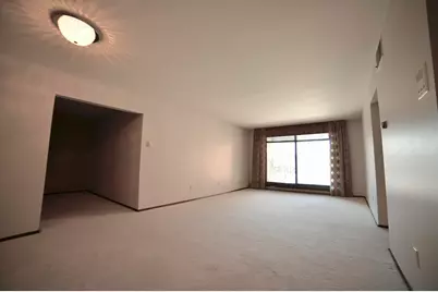 1906 E Shorewood Blvd #263, Shorewood, WI 53211 - Photo 6