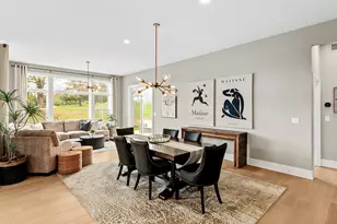 W208N5633 Turnberry Ln, Menomonee Falls, WI 53051 - Photo 8