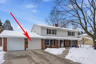 N67W6928 Cleveland St, Cedarburg, WI 53012 - Photo 2