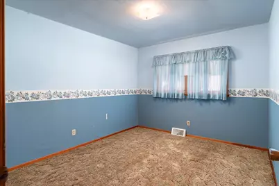 427 E Oak St, Viroqua, WI 54665 - Photo 12