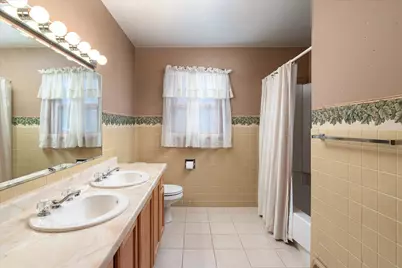 427 E Oak St, Viroqua, WI 54665 - Photo 14