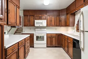 427 E Oak St, Viroqua, WI 54665 - Photo 8