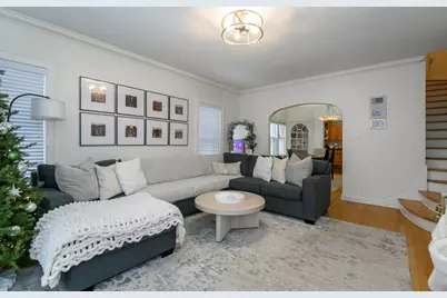 4111 N Woodburn St #4113, Shorewood, WI 53211 - Photo 6