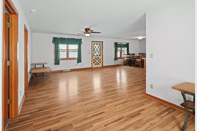 15910  County Line Rd, Racine, WI 53177 - Photo 4