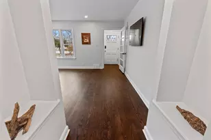 102 W Calumet Rd, Fox Point, WI 53217 - Photo 8