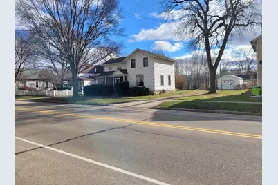 608 E Washington St, Delavan, WI 53115 - Photo 4