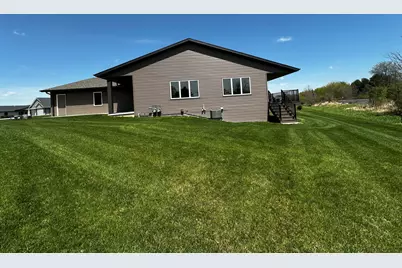 116  Sunrise Ct, Cedar Grove, WI 53013 - Photo 32