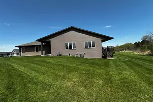 116 Sunrise Ct, Cedar Grove, WI 53013 - Photo 32