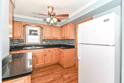 925 E Wisconsin St, Delavan, WI 53115 - Photo 10