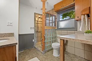 12763 N East Shoreland Dr, Mequon, WI 53092 - Photo 38