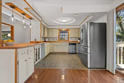 12763 N East Shoreland Dr, Mequon, WI 53092 - Photo 12