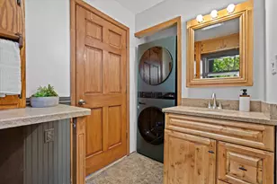 12763 N East Shoreland Dr, Mequon, WI 53092 - Photo 32