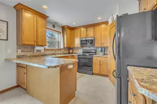 N6559 Carrington Dr, Fond du Lac, WI 54937 - Photo 8