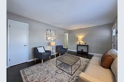 419  Peters Dr, Waukesha, WI 53188 - Photo 8