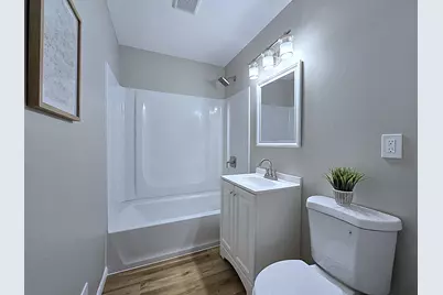 419  Peters Dr, Waukesha, WI 53188 - Photo 10