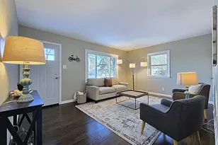 419 Peters Dr, Waukesha, WI 53188 - Photo 6