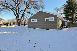 419 Peters Dr, Waukesha, WI 53188 - Photo 24