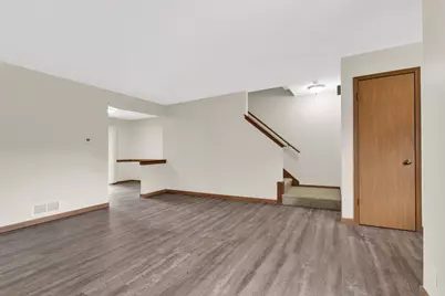 8127 S Legend Dr #D, Franklin, WI 53132 - Photo 8