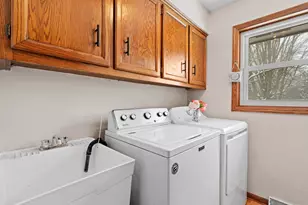 S14W31855 High Meadow Ln, Genesee, WI 53018 - Photo 20