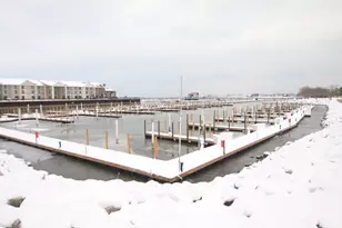 333 Lake Ave, Racine, WI 53403 - Photo 26