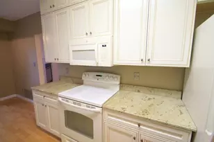 333 Lake Ave, Racine, WI 53403 - Photo 8