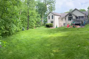 S77W19942 Holly Patch Ct, Muskego, WI 53150 - Photo 2